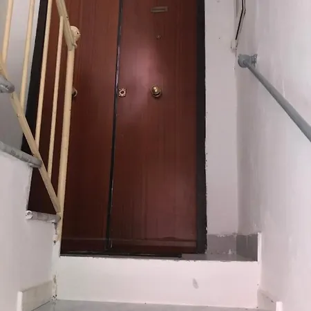 Cisterna's House 4* نابولي